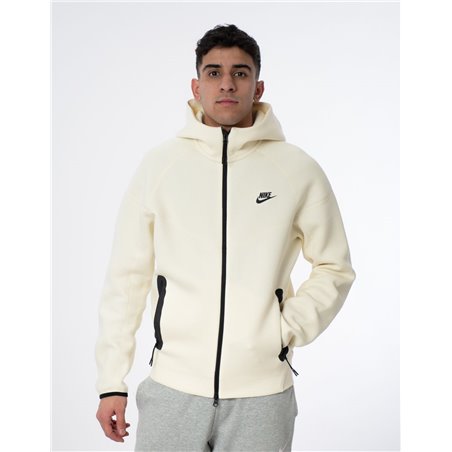 NIKE   Tech Fleece Windrunner FB7921