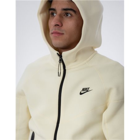 NIKE   Tech Fleece Windrunner FB7921