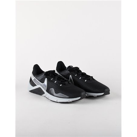 NIKE LEGEND ESSENTIAL 2